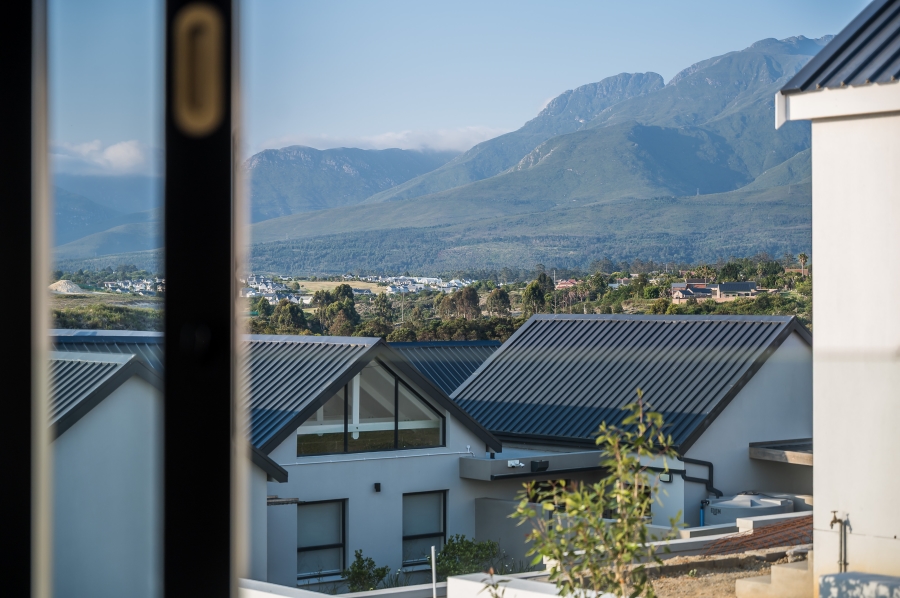 4 Bedroom Property for Sale in Kingswood Golf Estate Western Cape